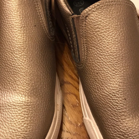 Light bronze sneakers - Picture 4 of 4